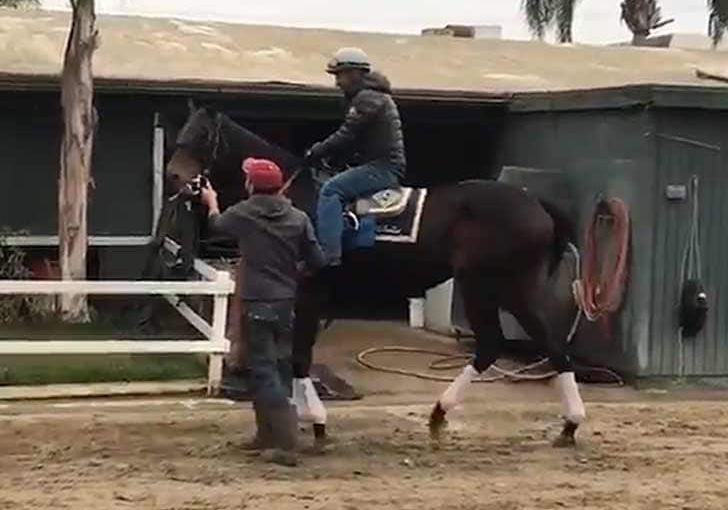 Victor Espinoza Back in the Saddle … First Horse Ride Since Near-Death Crash